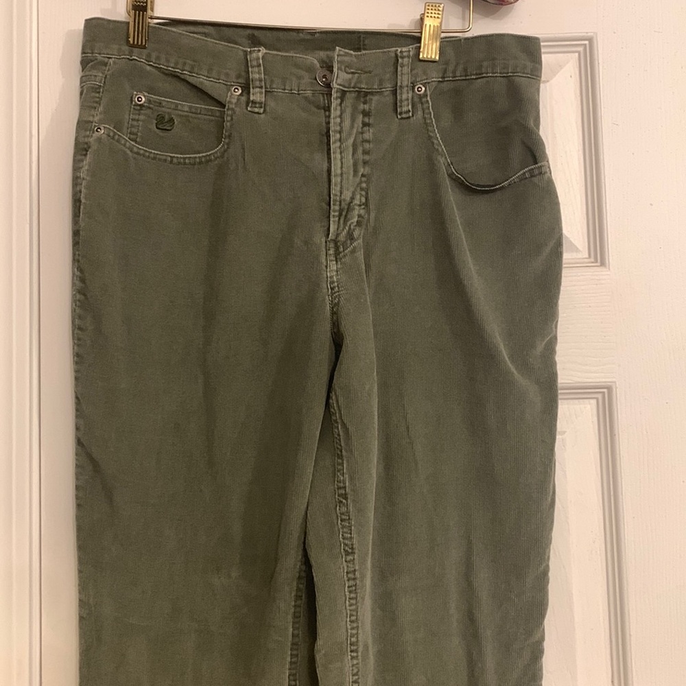 Gloria Vanderbilt pants. Tags are missing. They approximately size 10.